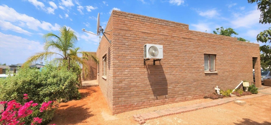 3 Bedroom Property for Sale in Bellvue Northern Cape